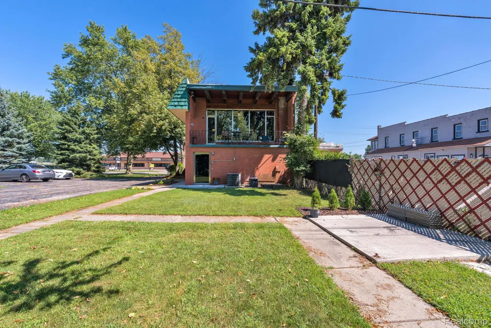 22421 Huron River Drive Rockwood City, MI 48173