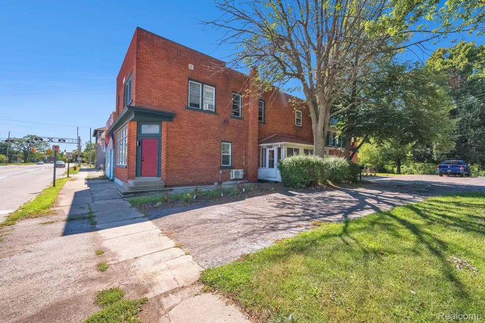 22421 Huron River Drive Rockwood City, MI 48173