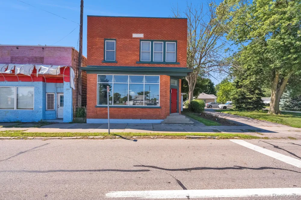 22421 Huron River Drive Rockwood City, MI 48173