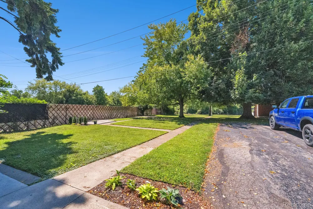 22421 Huron River Drive Rockwood City, MI 48173