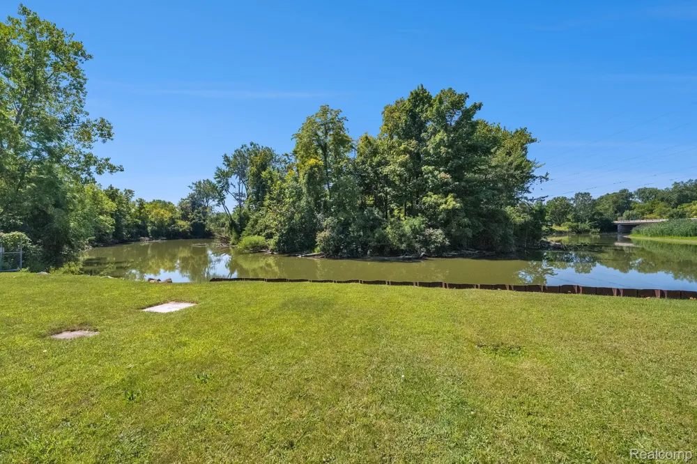 22421 Huron River Drive Rockwood City, MI 48173