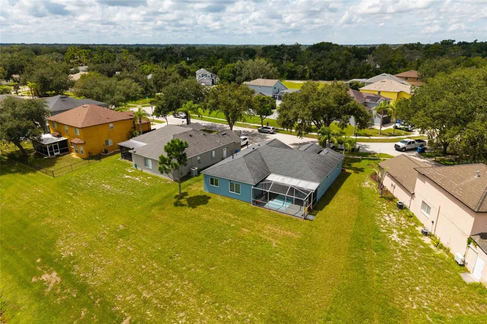 3513 PINE TOP DRIVE Valrico, FL 33594