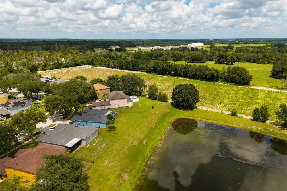 3513 PINE TOP DRIVE Valrico, FL 33594