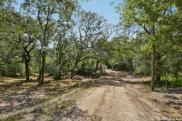312 County Road 471 Gonzales, TX 78629