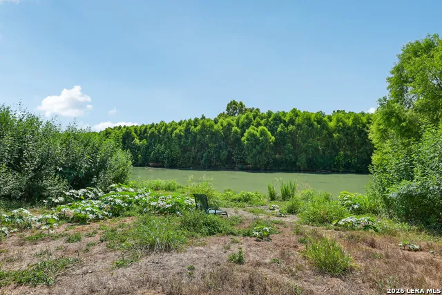 312 County Road 471 Gonzales, TX 78629