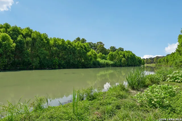 312 County Road 471 Gonzales, TX 78629