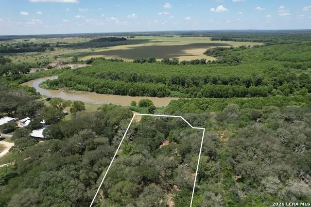 312 County Road 471 Gonzales, TX 78629