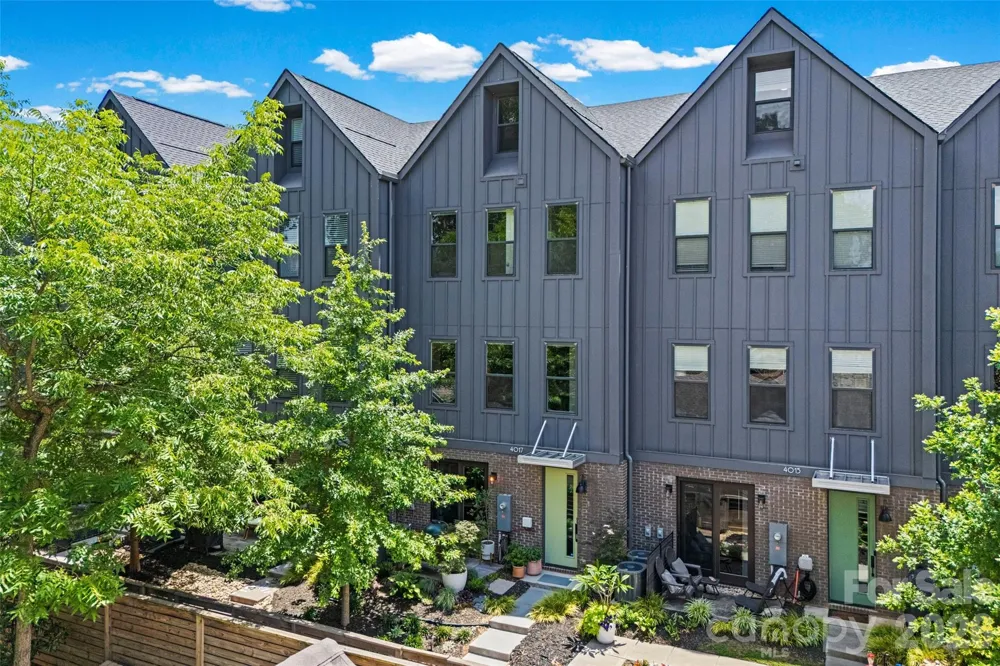 4017 Plaza Row Court Charlotte, NC 28205
