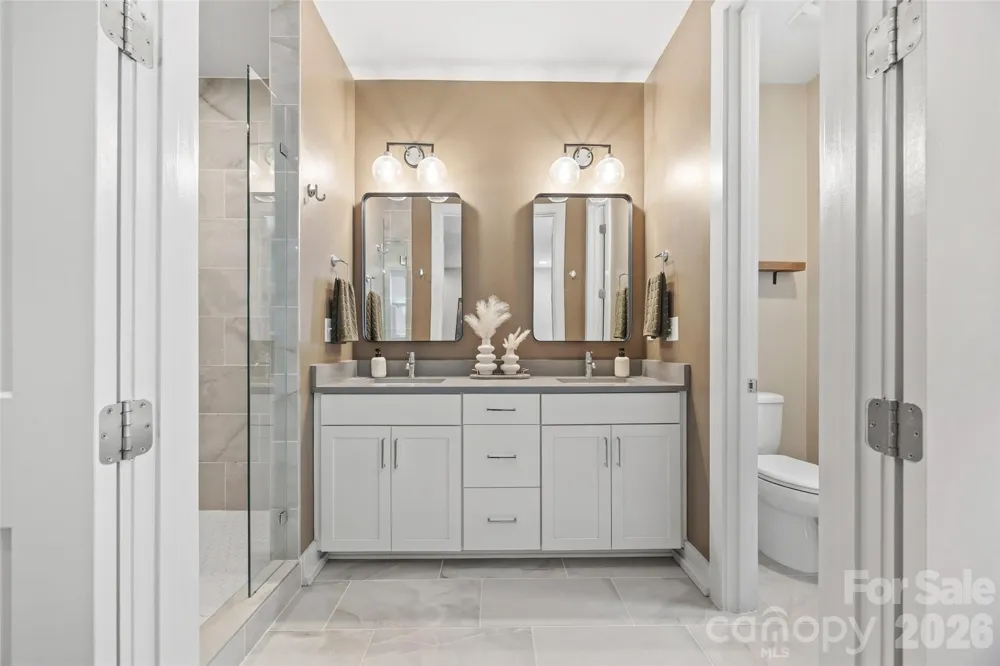 4017 Plaza Row Court Charlotte, NC 28205
