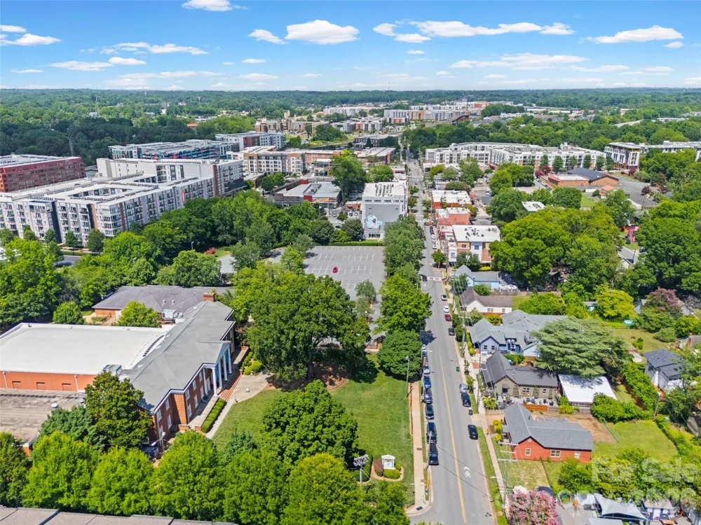 4017 Plaza Row Court Charlotte, NC 28205