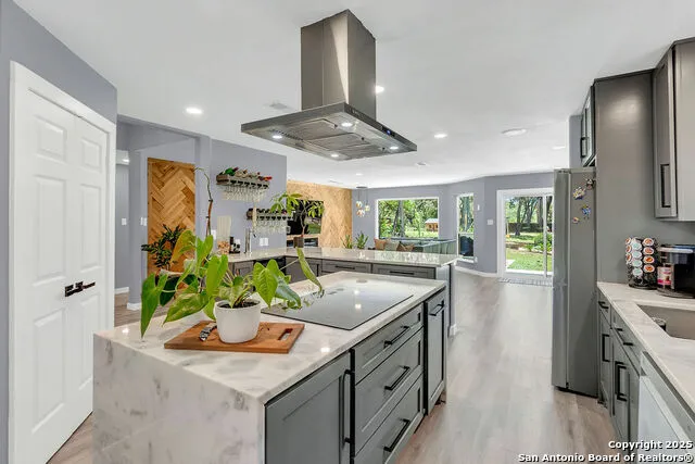 1038 MADELINE ST New Braunfels, TX 78132