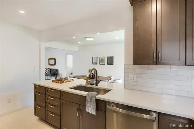 940 Magnolia Street Denver, CO 80220