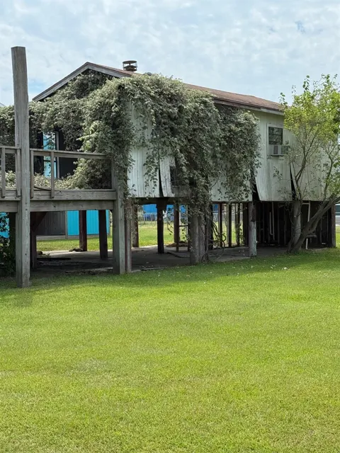 1067 East Road