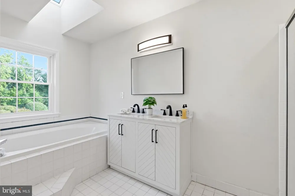 206 GEORGETOWNE COURT Royersford, PA 19468