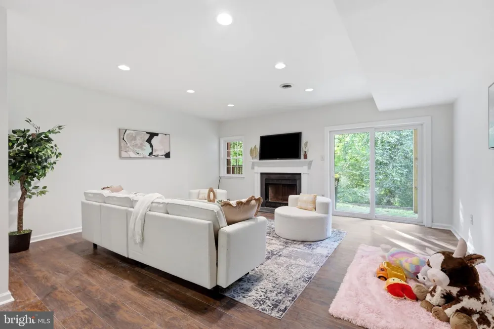 206 GEORGETOWNE COURT Royersford, PA 19468
