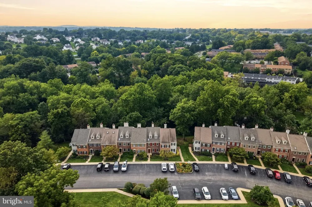 206 GEORGETOWNE COURT Royersford, PA 19468