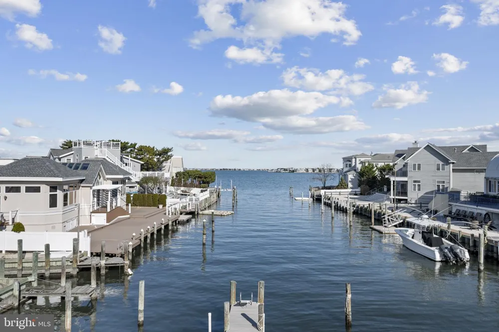 45 BUCKINGHAM AVENUE Harvey Cedars, NJ 08008