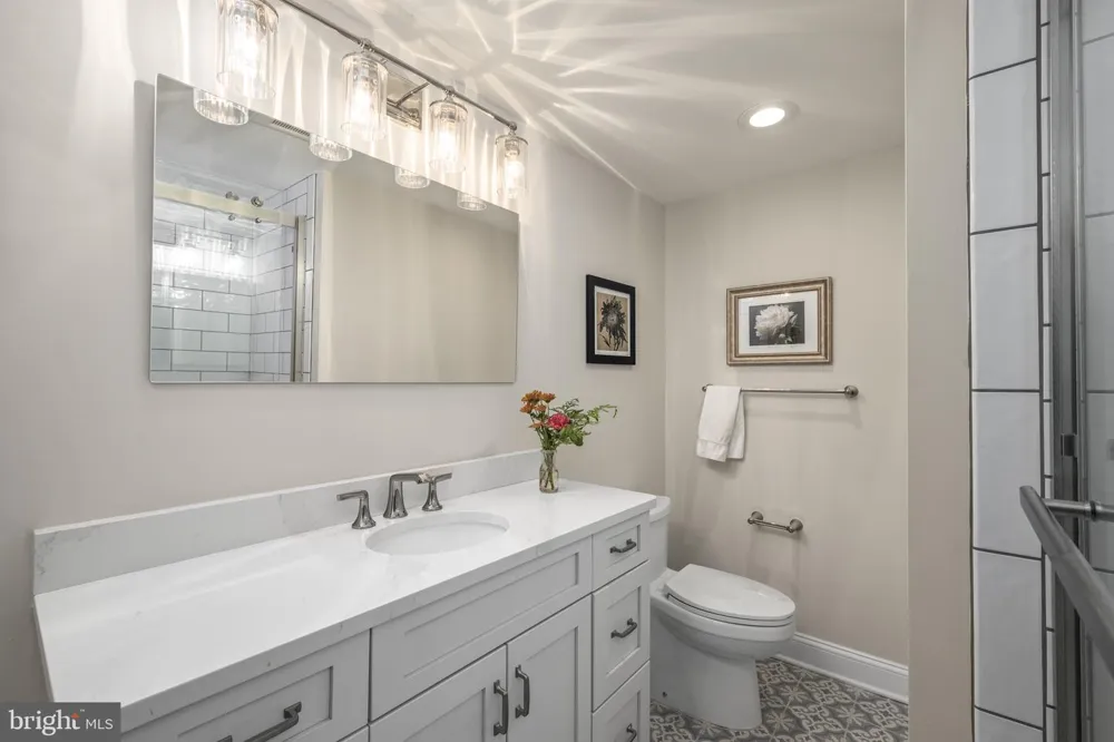 45 BUCKINGHAM AVENUE Harvey Cedars, NJ 08008