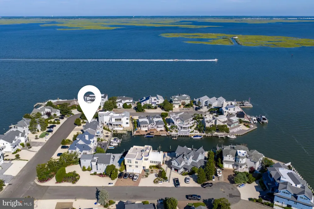 45 BUCKINGHAM AVENUE Harvey Cedars, NJ 08008