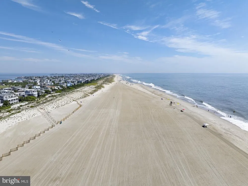 45 BUCKINGHAM AVENUE Harvey Cedars, NJ 08008