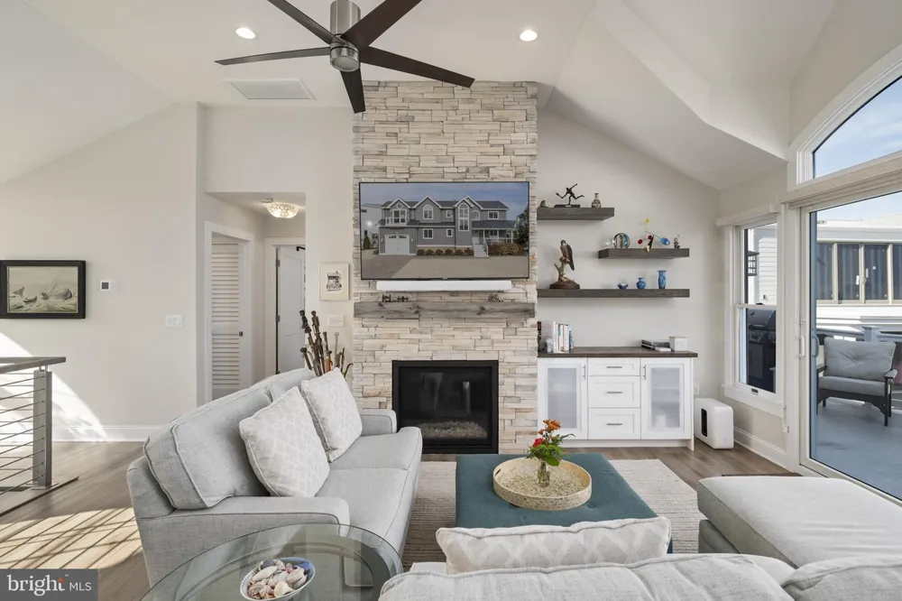 45 BUCKINGHAM AVENUE Harvey Cedars, NJ 08008