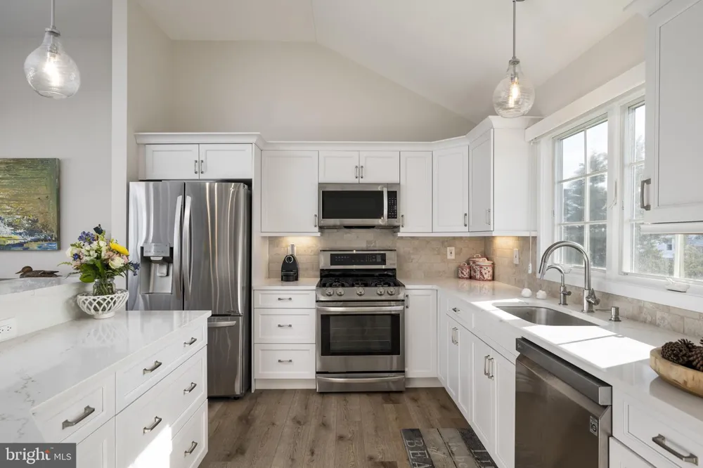 45 BUCKINGHAM AVENUE Harvey Cedars, NJ 08008