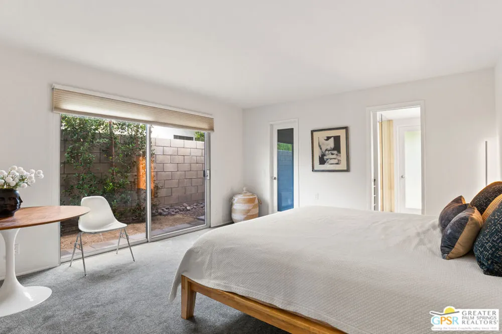 530 Calle Rolph Palm Springs, CA 92262