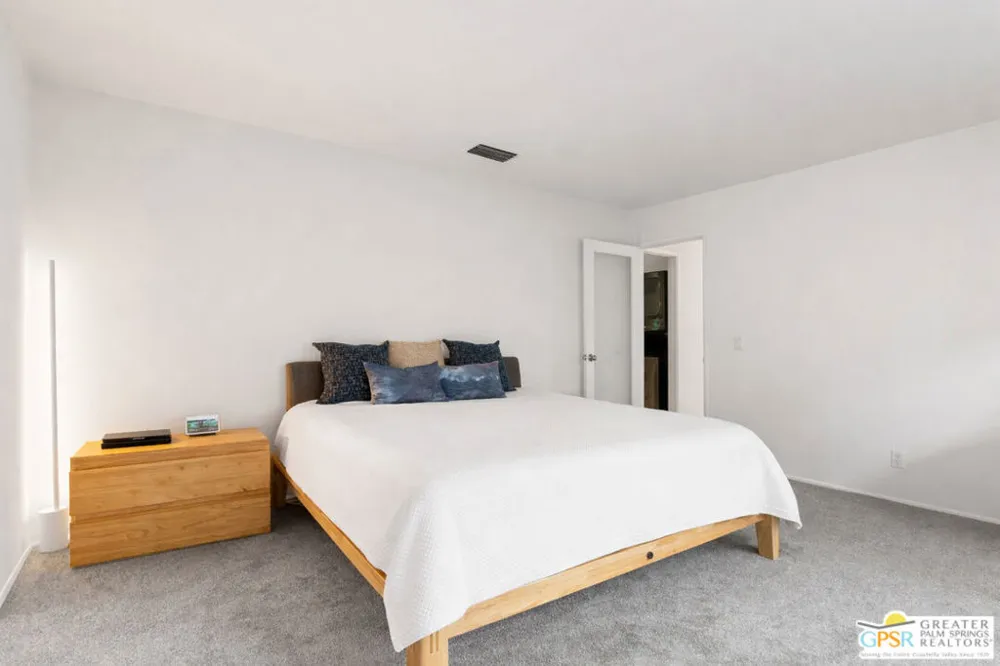 530 Calle Rolph Palm Springs, CA 92262