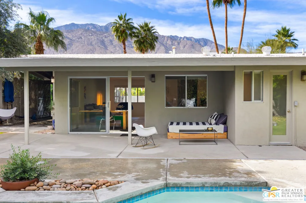530 Calle Rolph Palm Springs, CA 92262