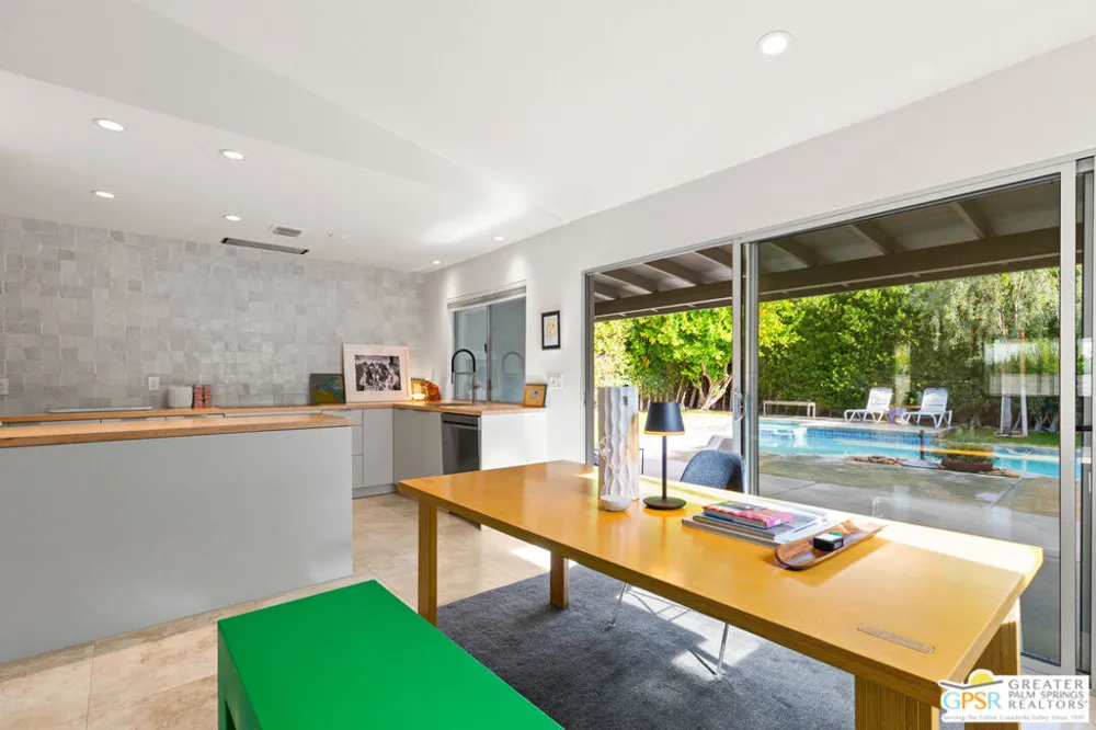 530 Calle Rolph Palm Springs, CA 92262