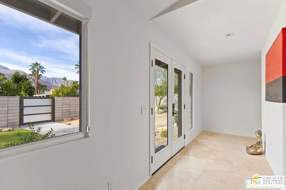 530 Calle Rolph Palm Springs, CA 92262