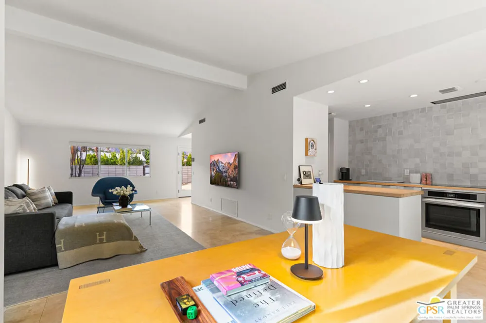 530 Calle Rolph Palm Springs, CA 92262