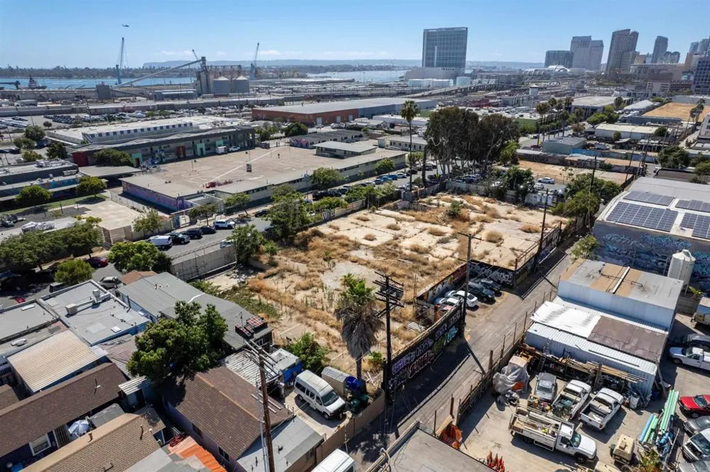 1746 Newton Avenue San Diego, CA 92113