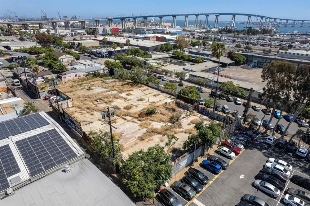 1746 Newton Avenue San Diego, CA 92113