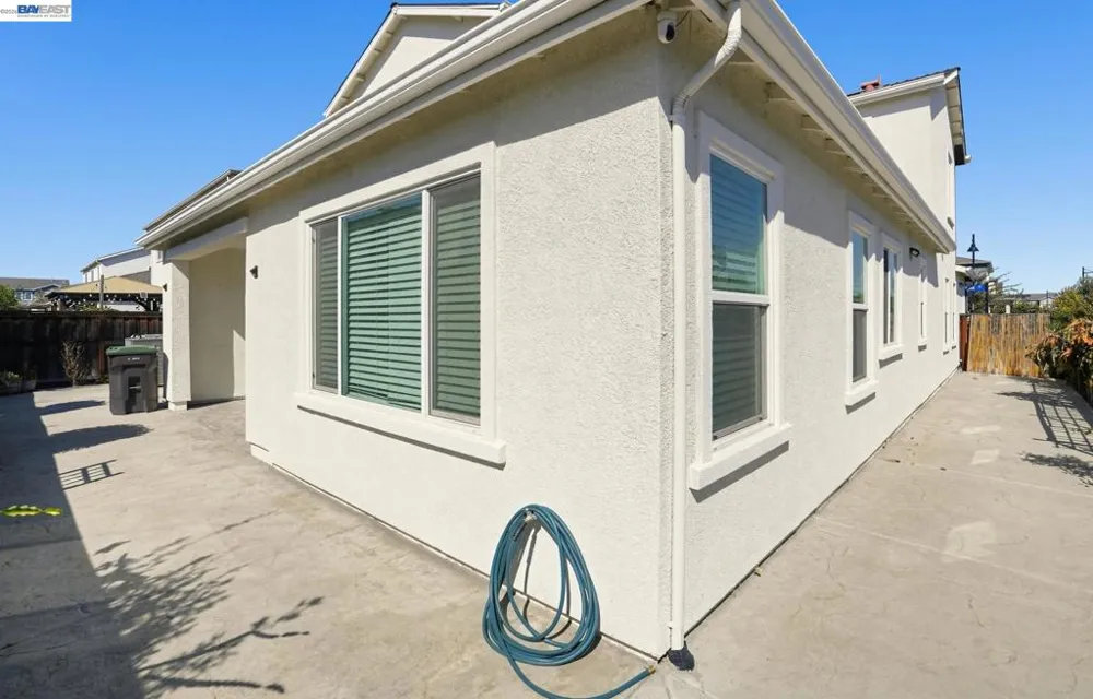 18511 Maynell Dr Lathrop, CA 95330