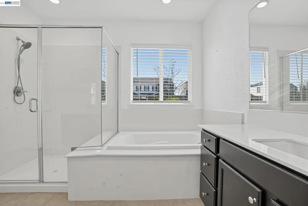 18511 Maynell Dr Lathrop, CA 95330