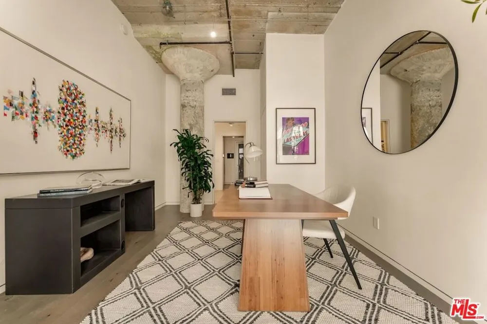 330 W 11th Street #401 & 402 Los Angeles, CA 90015