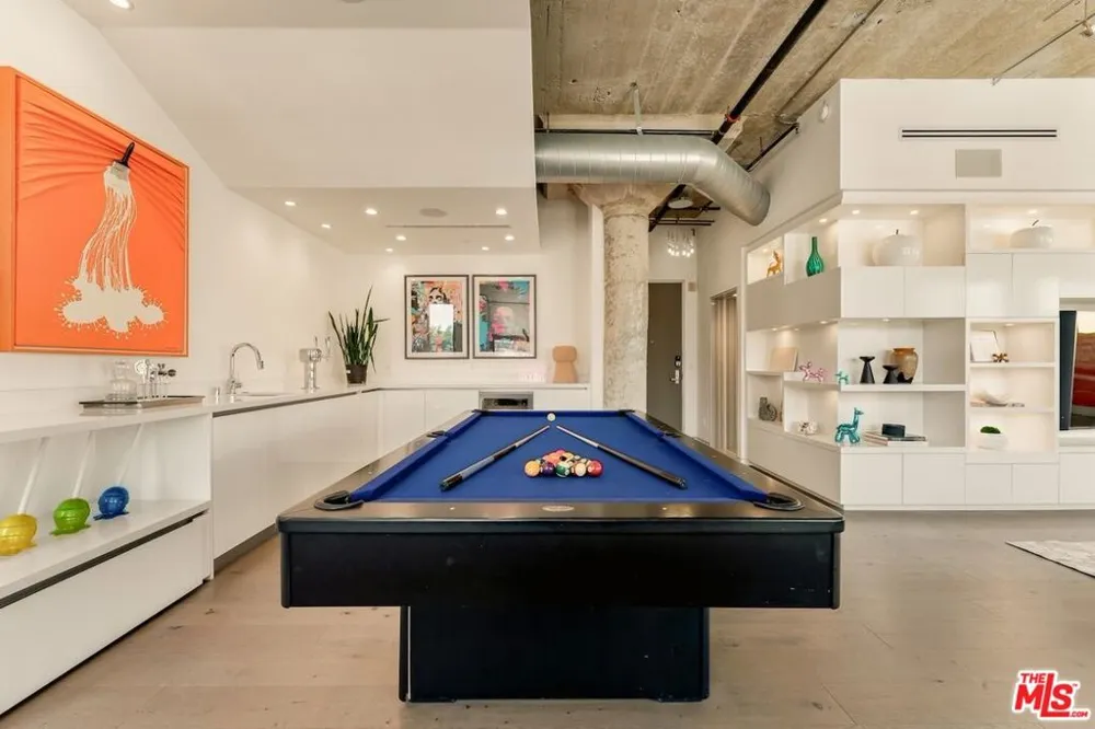 330 W 11th Street #401 & 402 Los Angeles, CA 90015