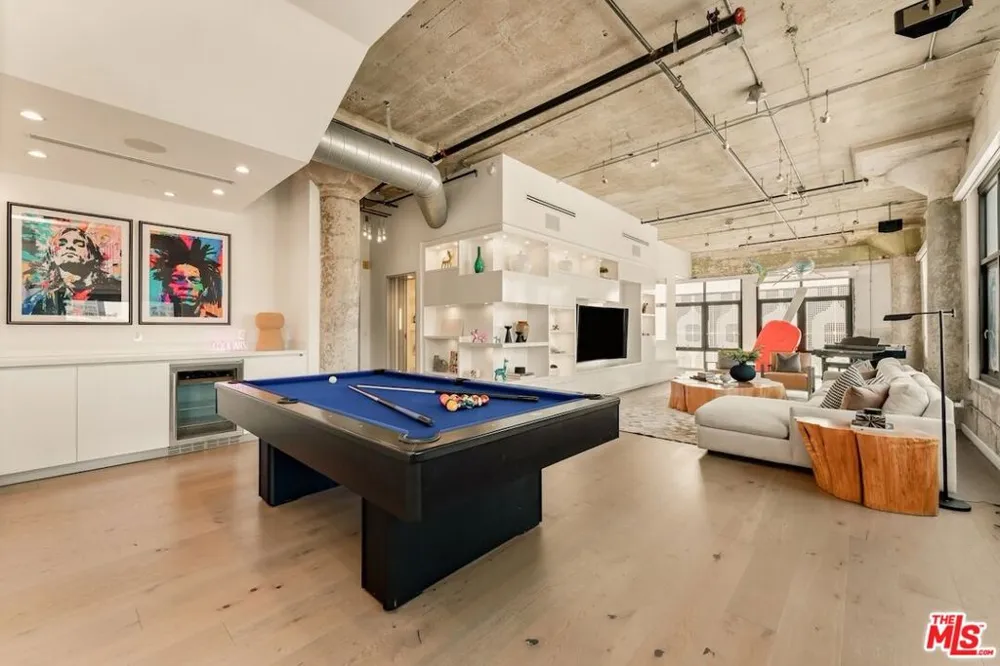 330 W 11th Street #401 & 402 Los Angeles, CA 90015