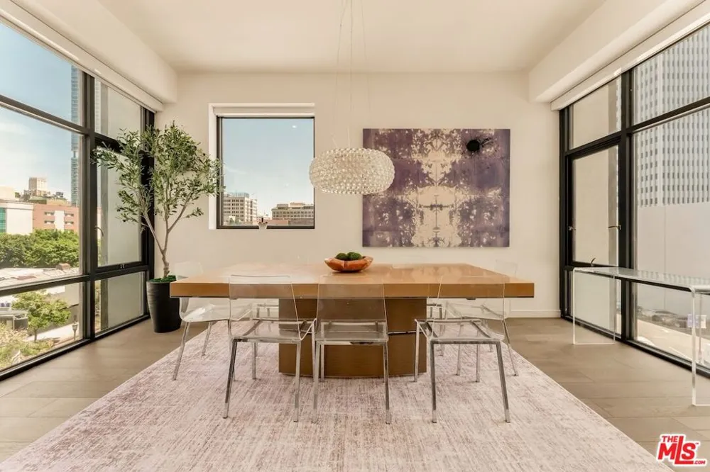 330 W 11th Street #401 & 402 Los Angeles, CA 90015