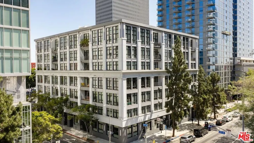 330 W 11th Street #401 & 402 Los Angeles, CA 90015