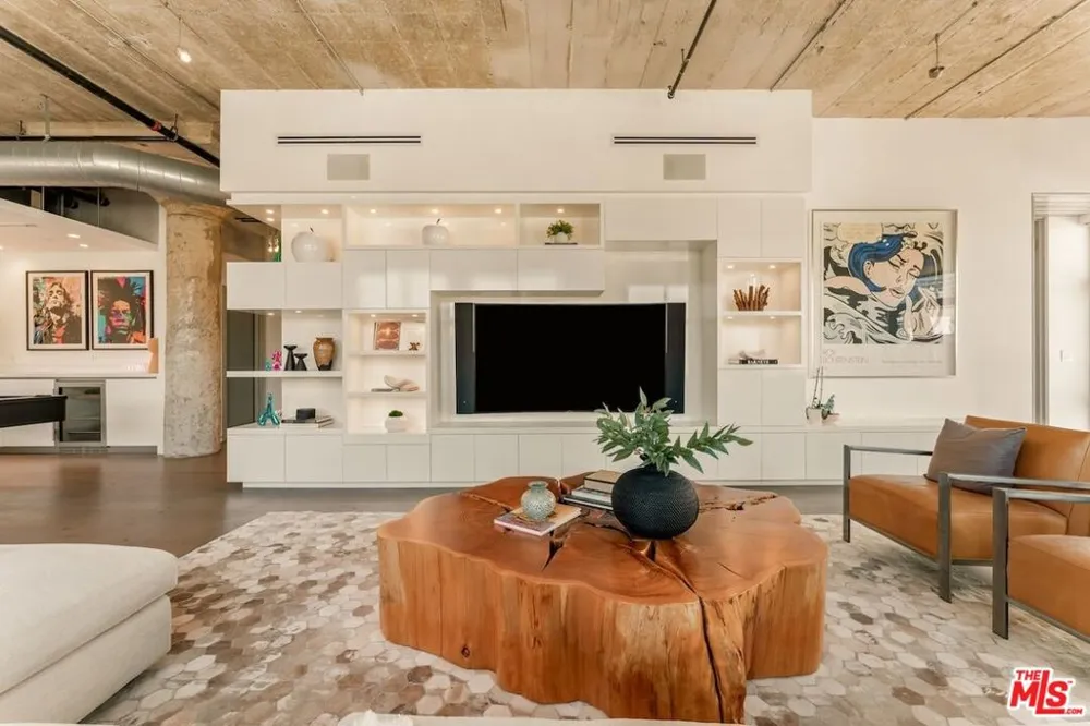 330 W 11th Street #401 & 402 Los Angeles, CA 90015
