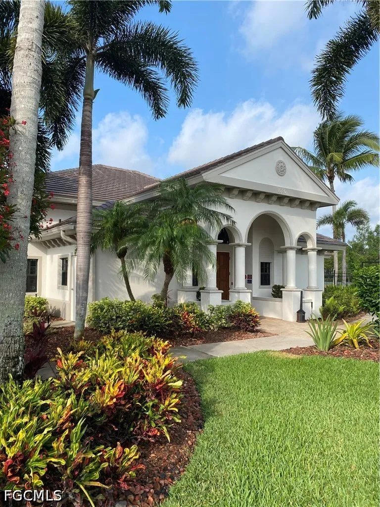 Cape Harbour Drive #102 Cape Coral, FL 33914