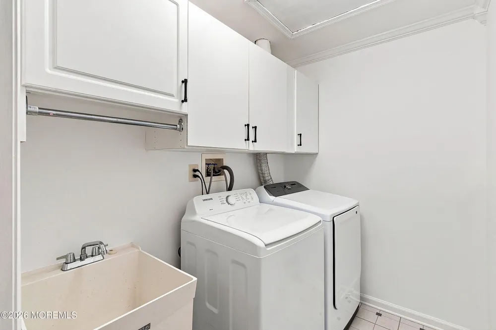 90 Banyan Boulevard Holmdel, NJ 07733