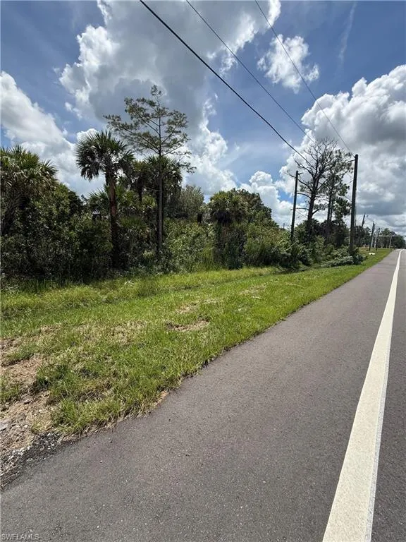 1180 16th Street NE Naples, FL 34120