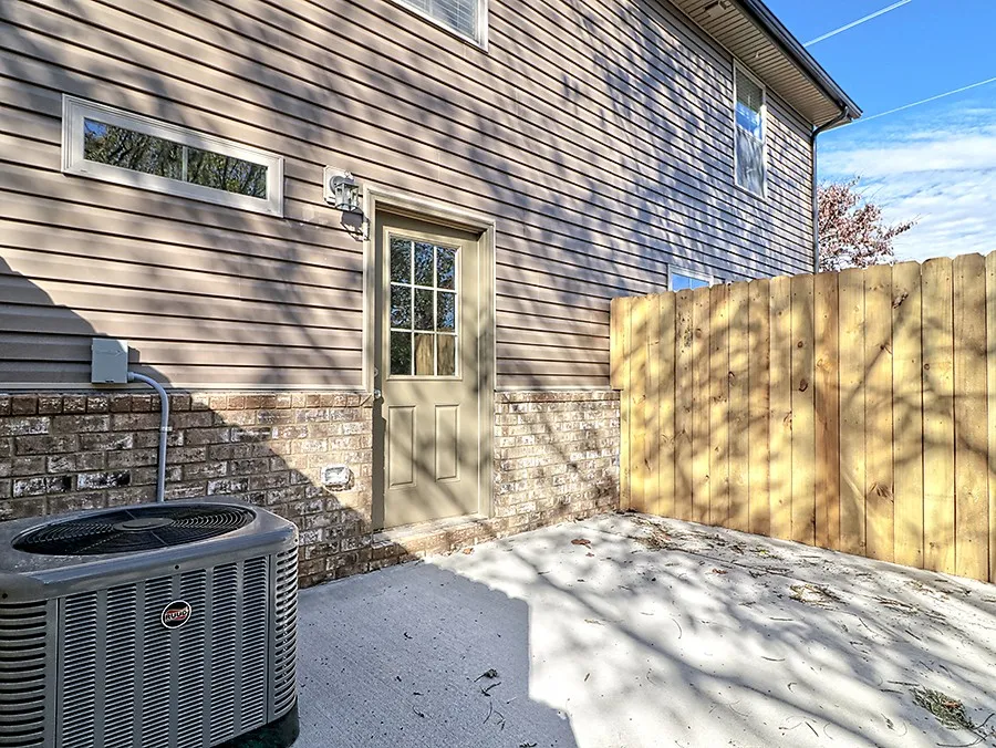 325 Landrum Place #C Clarksville, TN 37043