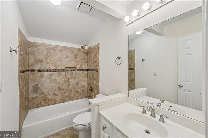 7215 Amberleigh WAY Johns Creek, GA 30097