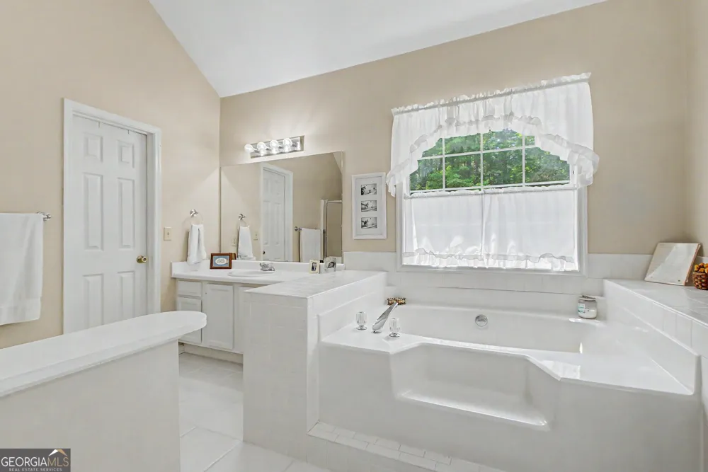 1012 Sterling Pt Peachtree City, GA 30269