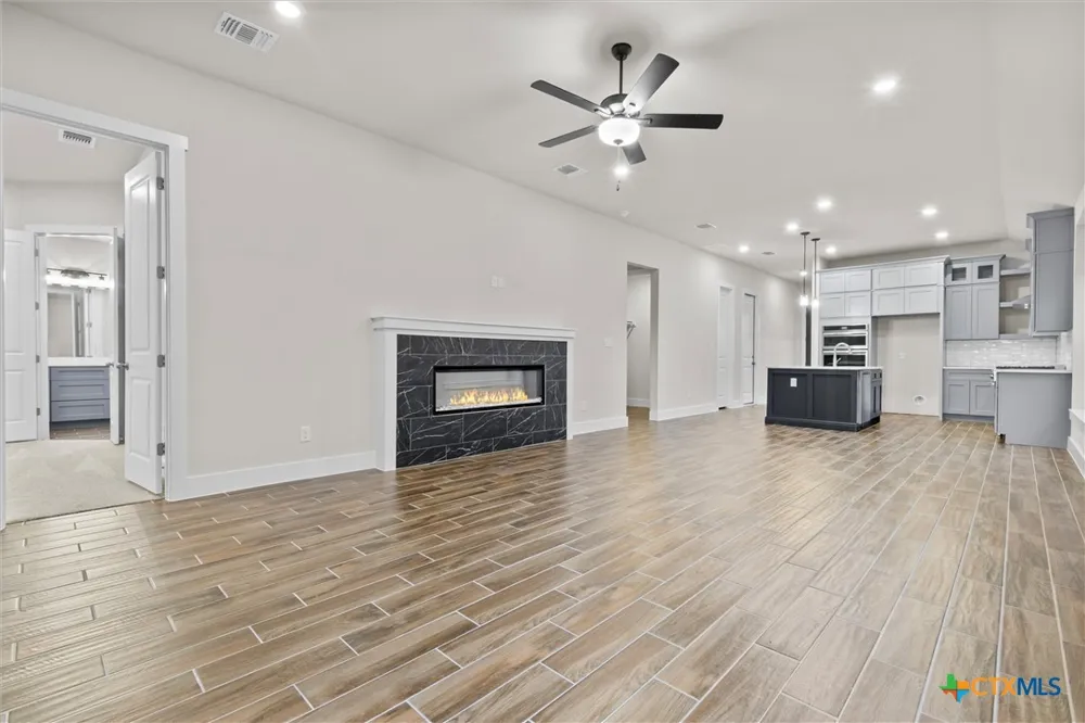 401 Stellar Wind Drive Georgetown, TX 78628