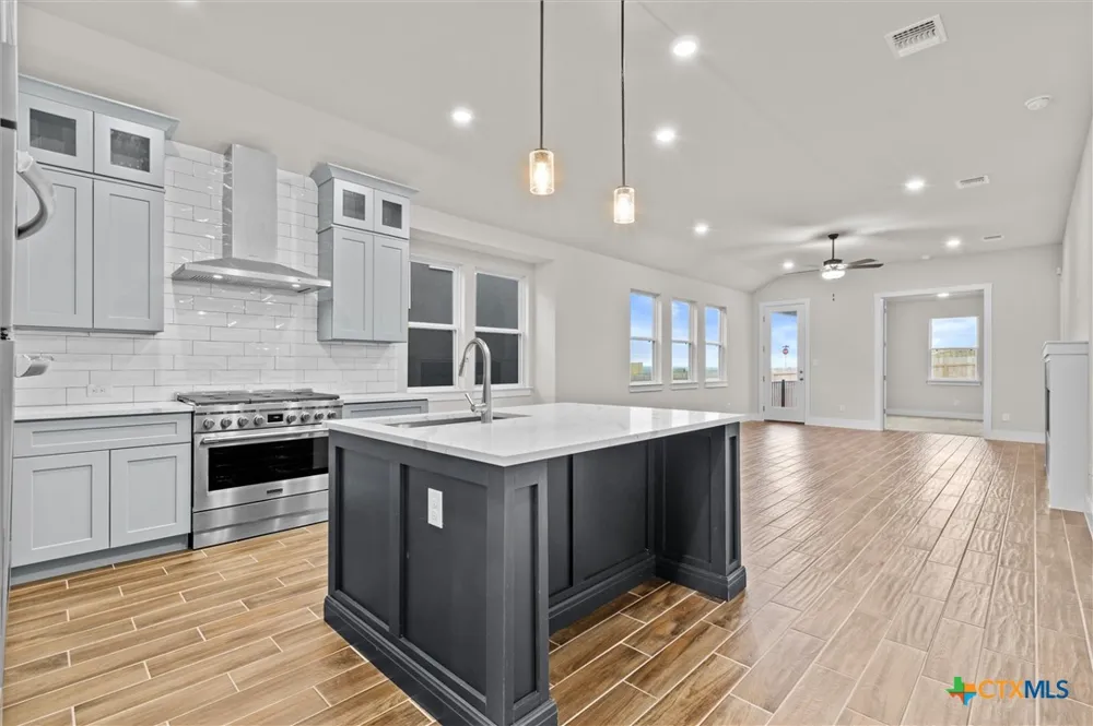 401 Stellar Wind Drive Georgetown, TX 78628